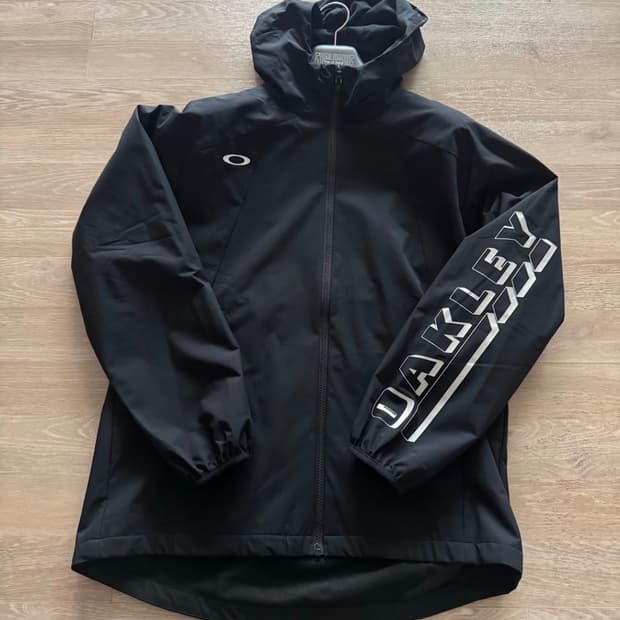 오클리 제펜 익스클루시브 바람막이 M