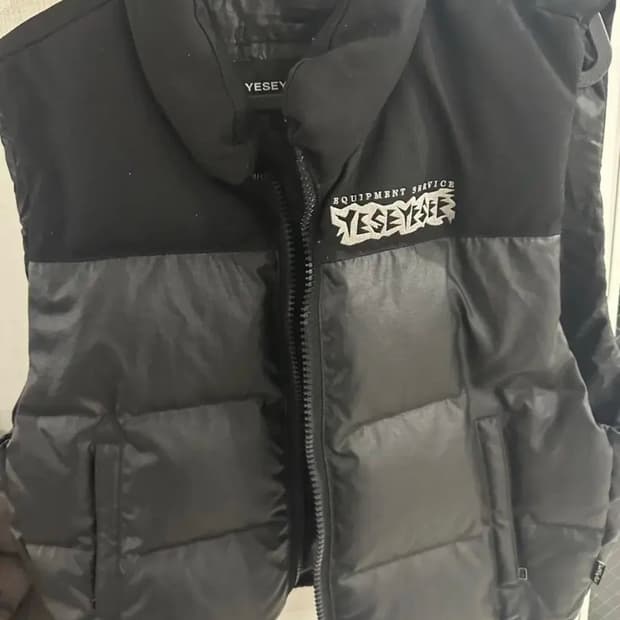 예스아이씨 패딩조끼