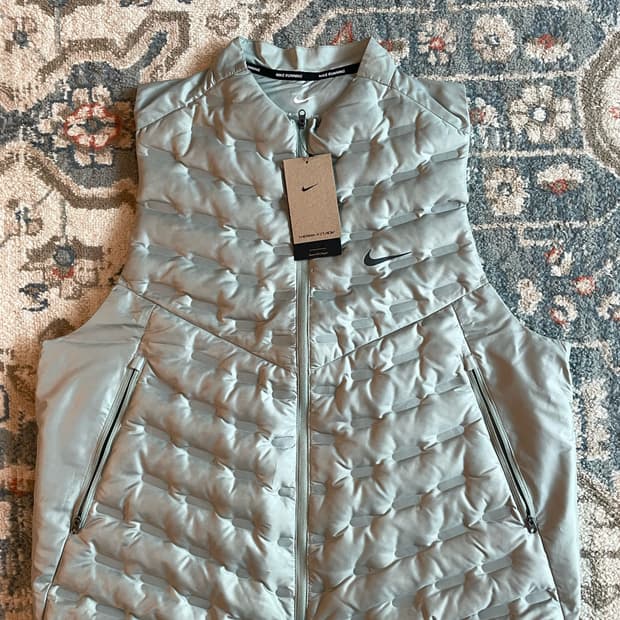 나이키 써마핏 ADV 레펠 다운 러닝 베스트(새제품.XXL)