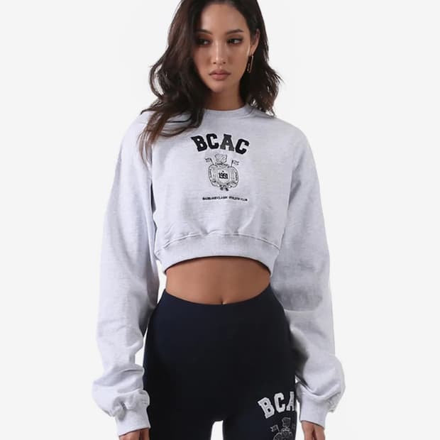 BCAC 엠블렘 헤비웨이트 크롭 맨투맨 - 애쉬그레이