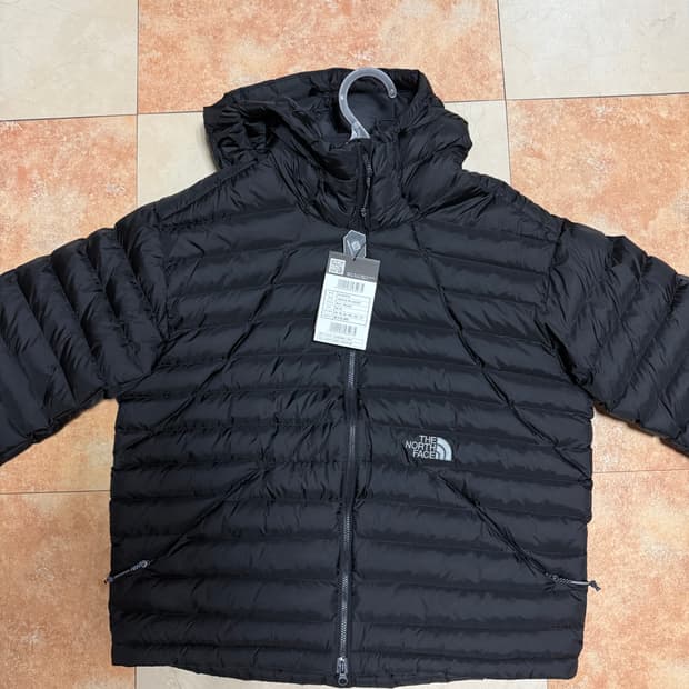 노스페이스 경량패딩 블랙 S 새상품
