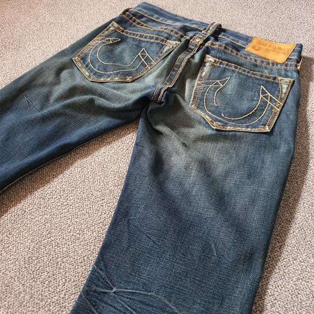 트루릴리전 부츠컷 데님 팬츠