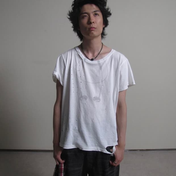 Lost Town Supply 이어폰 티셔츠 팝니다