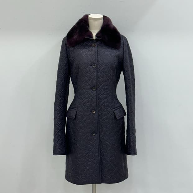 페레가모 퀼팅 코트