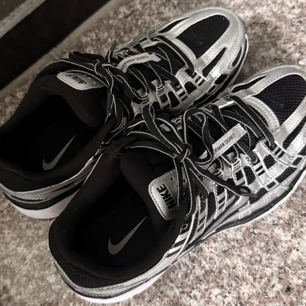 나이키 P-6000 여성 스니커즈 메탈릭 실버