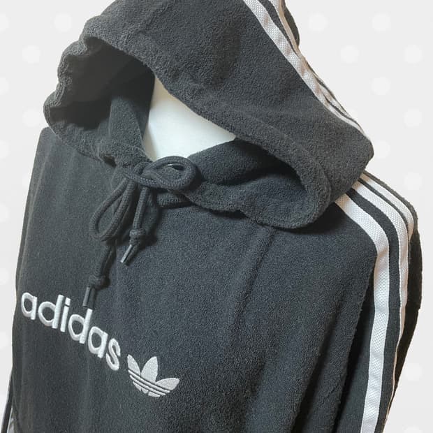 아디다스 블랙 삼선 태리소재 후드티