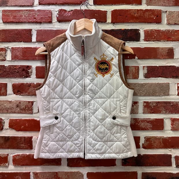 (M)폴로 스웨이드 라이닝 자수로고 퀼팅 베스트