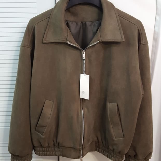 [새상품] 스탠다드에러 남성 스웨이드 자켓 카키 100