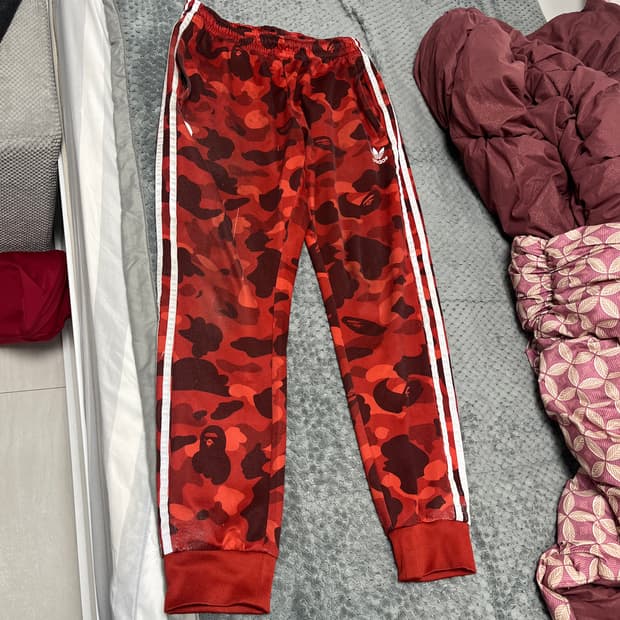 베이프 아디다스 카모 적계 트랙팬츠 정품