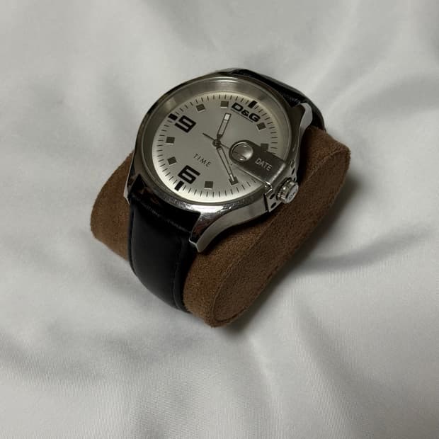 00‘s 빈티지 돌체앤가바나 쿼츠 시계 판매합니다