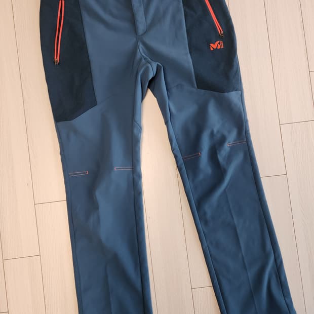 밀레 아웃도어 등산 바지 사이즈84 

약기모에요

지퍼 줄 빼버렸어요 