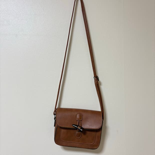 떡볶이 단추 크로스 가죽백