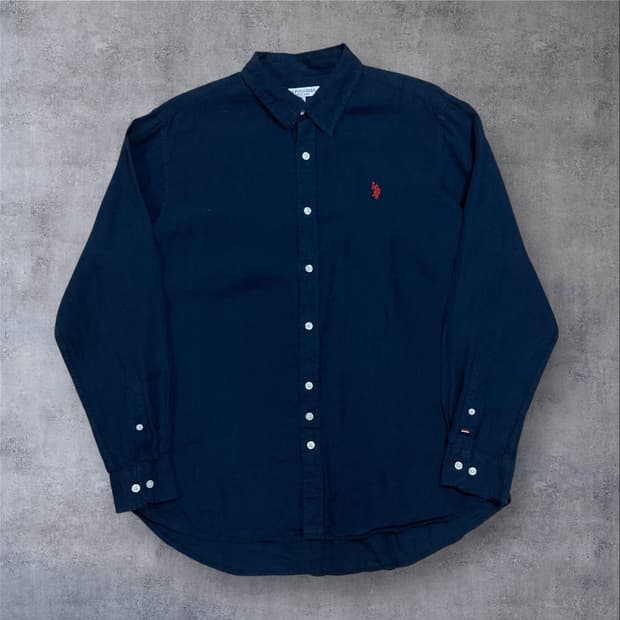 U.S POLO ASSN. 스몰 로고 네이비 미니멀 셔츠
