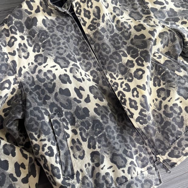 레오타드 봄버자켓