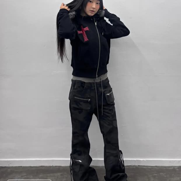 새상품 bootscut pocket cargo pants camo