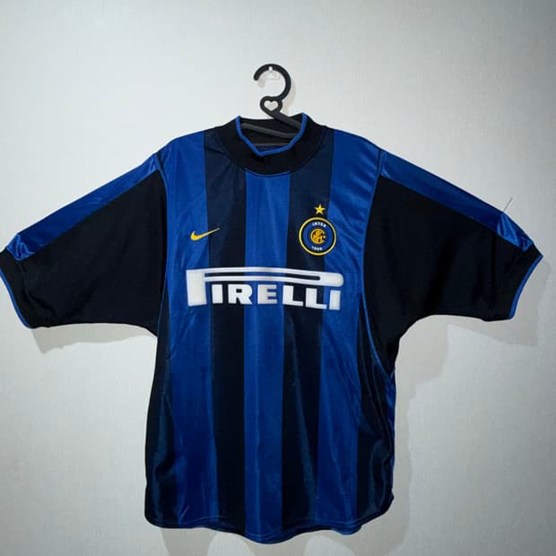 00-01 Inter Milan Home Kit (Ronaldo R9)