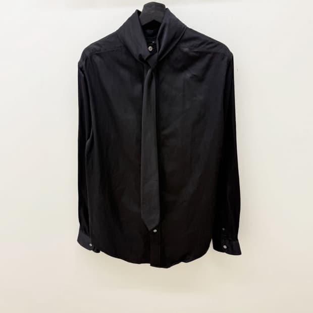 소시오츠키 타이 셔츠