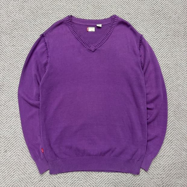 리바이스 그런지 브이넥 니트 v2050