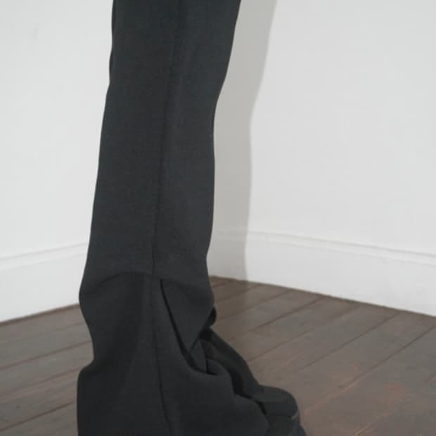 애프터먼데이 pintuck boots-cut leggings 블랫