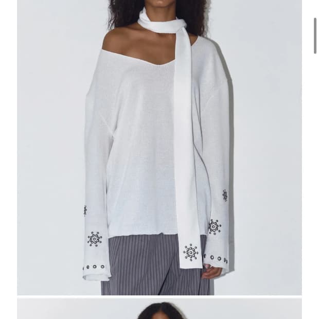 폴리수엠 STUDDED FLOWER TOP WITH THE SCARF