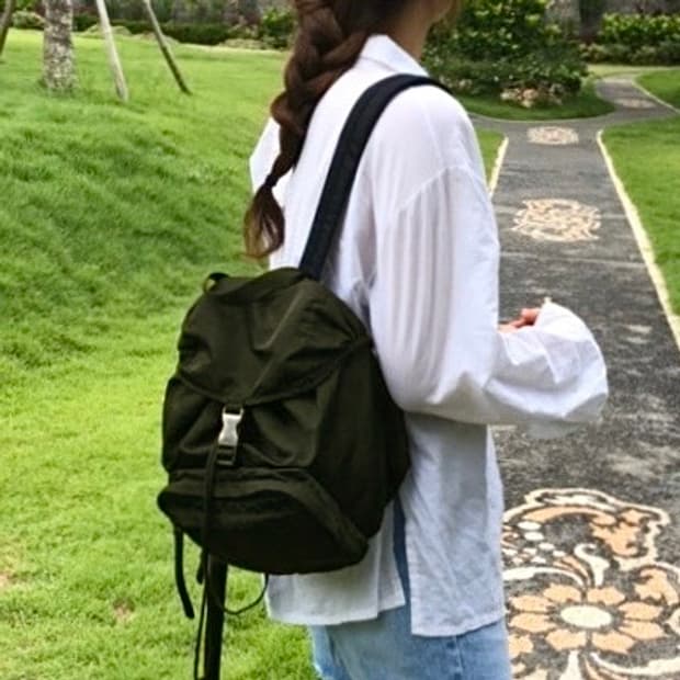 프라다 포코노 원버클 백팩 판매합니다.