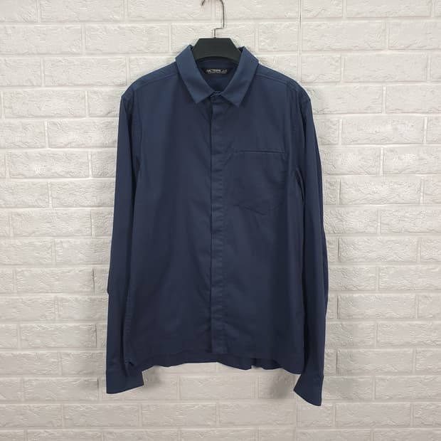 [100]아크테릭스 솔리드 포켓 셔츠