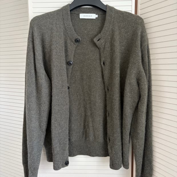 유니온블루 알파카 가디건 다크 올리브 색상 L사이즈(초S급)