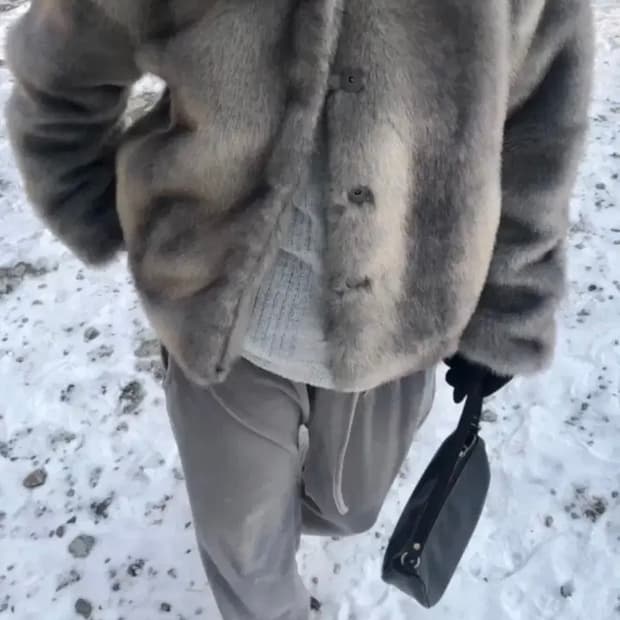 (새상품)애즈온 high 퍼자켓 그레이