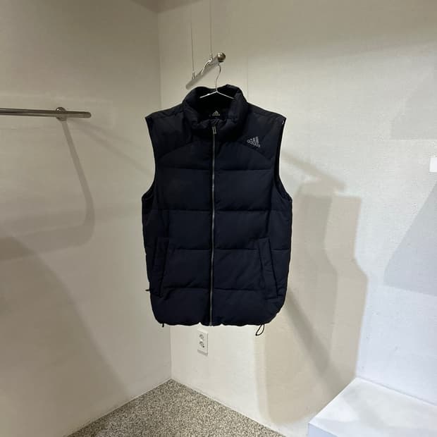 아디다스 패딩 조끼