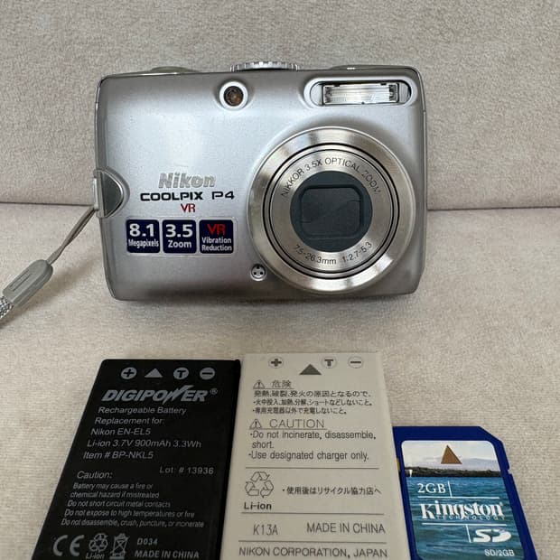니콘 쿨픽스 P4 Nikon coolpix P4 빈티지카메라
