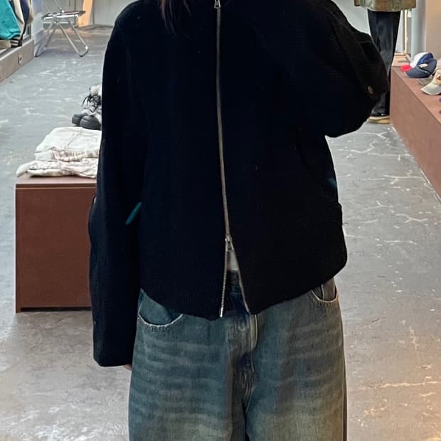 인사일런스 블랙 시메트리 폴딩 자켓 H1564