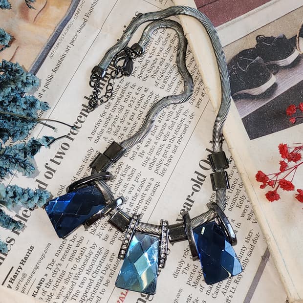 90s 프랑스 빈티지 쥬얼리 미드나잇 오션 딥 블루 크리스탈 엔틱 목걸이