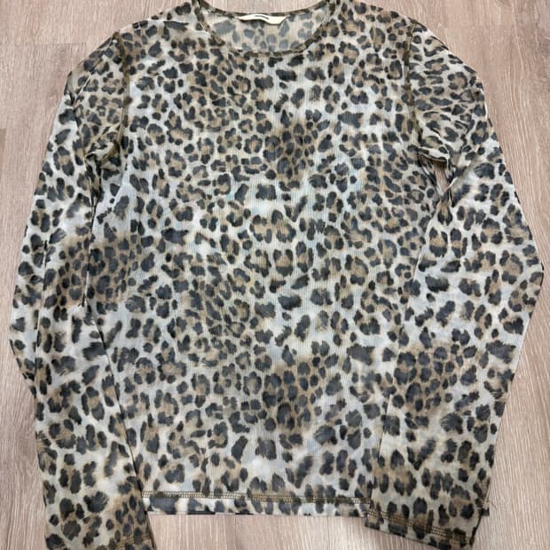 Standalone 스탠드얼론 레오파드 레이어드 롱슬리브