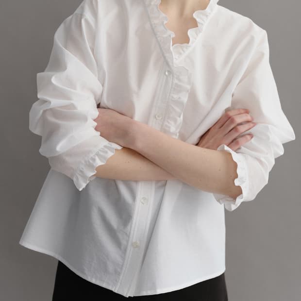 eaah 이아 러플셔츠 화이트 새상품