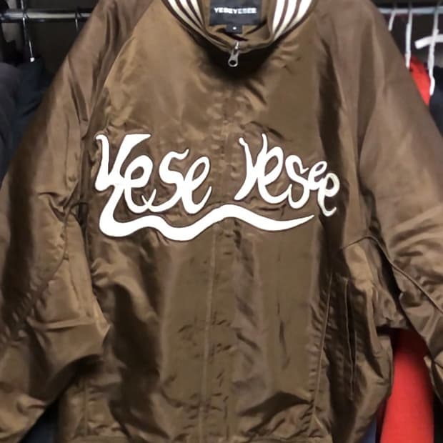 예스아이씨 스타디움 자켓 브라운