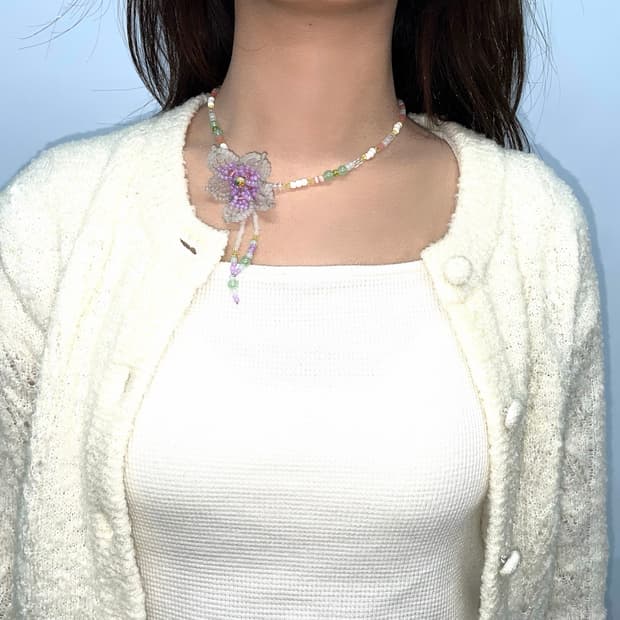 Flower point Necklace