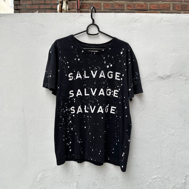 Salvage Public 스플래터 로고 반팔 티셔츠