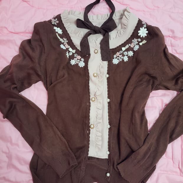 급처세탁완료상태좋음!허니시나몬 리본 프릴 핑크 블라우스 티 리즈리사st