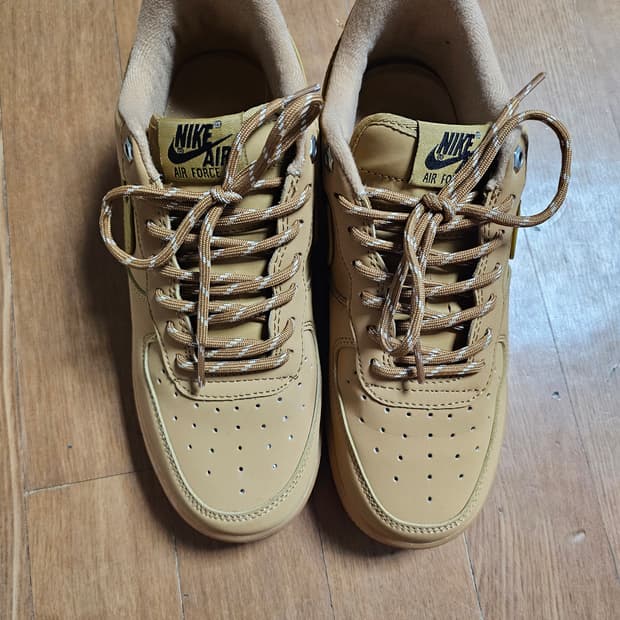 나이키 에어포스1  된장포스 245