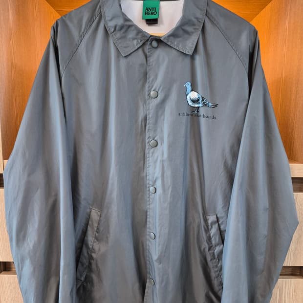 ANTI HERO COACH JACKET Dove Grey (L)