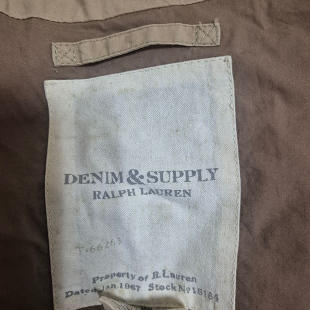 데님앤서폴라이 다운