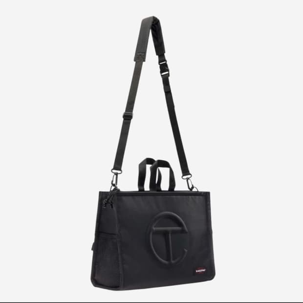 텔파x이스트팩 엠보싱 가방