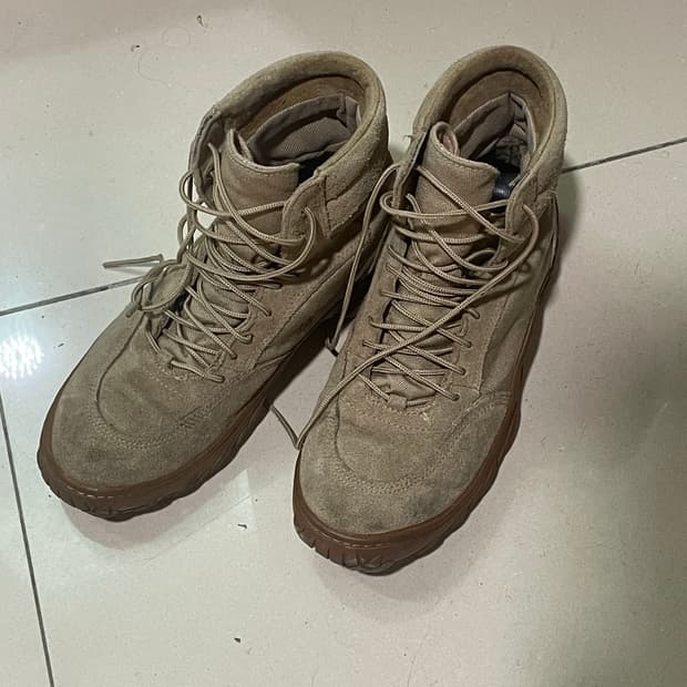 오클리 데저트 부츠