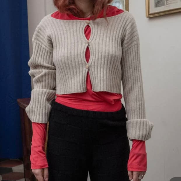 베이스레인지 마카우 가디건 undyed 구해요 