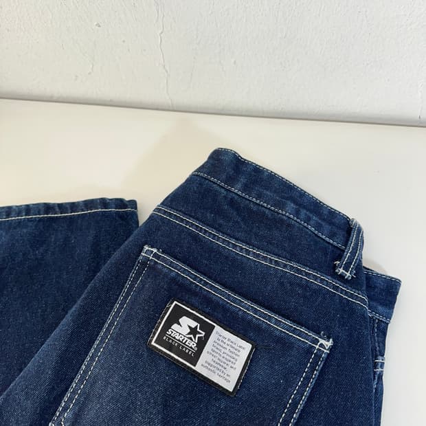 M 스타터 하이웨스트 세미와이드핏 생지 뒷포켓로고 데님팬츠 청바지