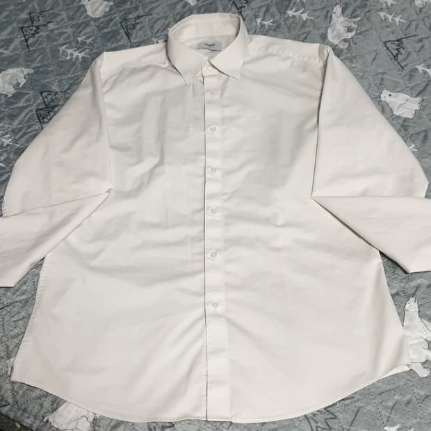 레노마 PARIS 슬림핏 정장 긴팔셔츠 크림 (105)