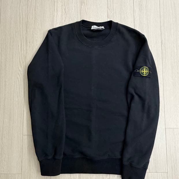 스톤아일랜드 맨투맨 급처 