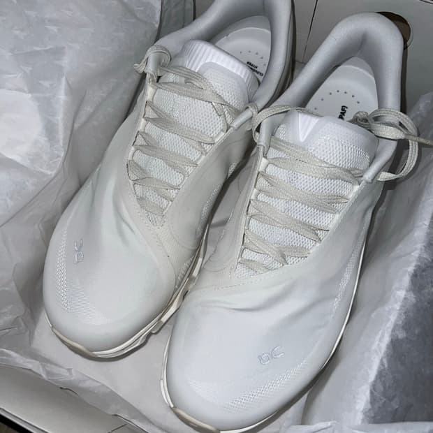 온 러닝 x paf (파프) 클라우드 몬스터 하이퍼 화이트 280