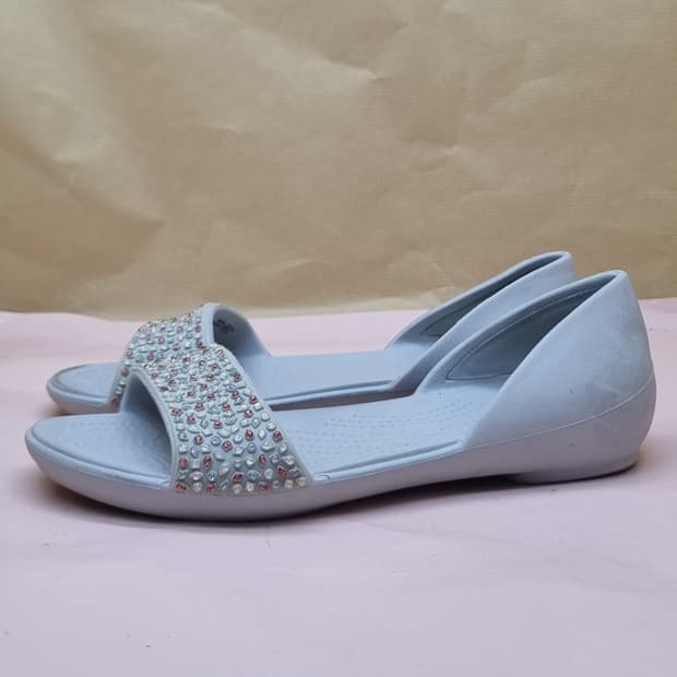 크록스 리나 플랫샌들 w7 240