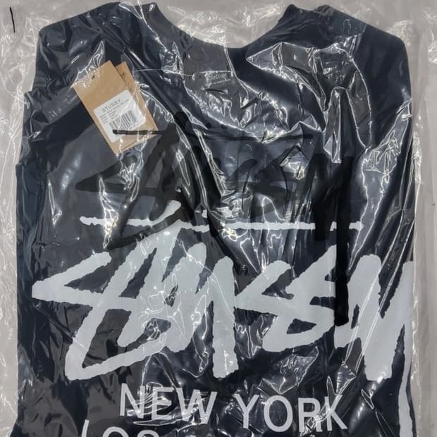 스투시 월드투어 맨투맨 미개봉 새상품